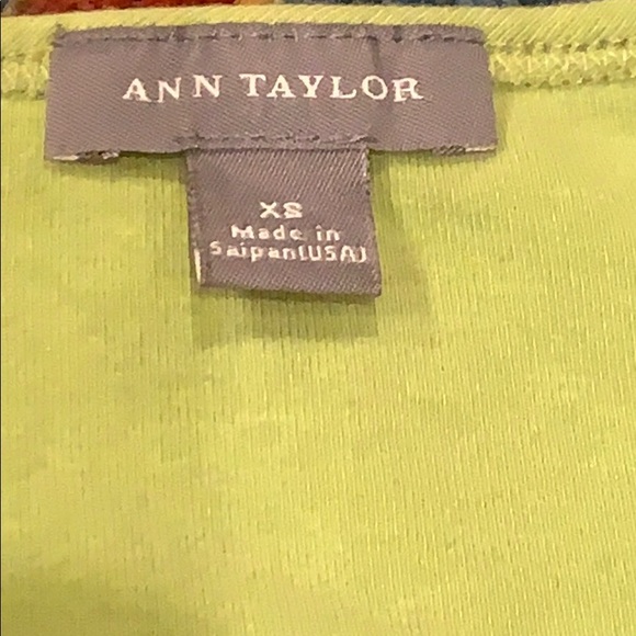 cotton/spandex Ann Taylor v neck short sleeve tee - Picture 8 of 10